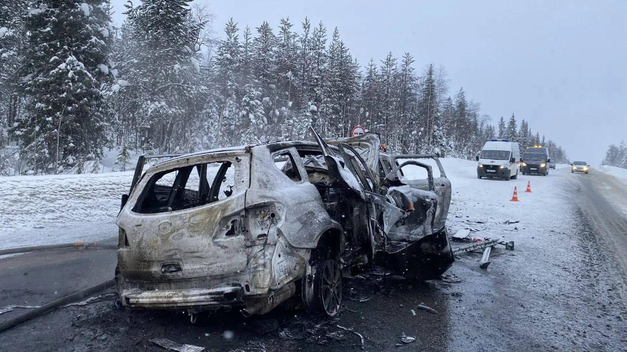 В аварии на трассе "Кола" погибли три человека